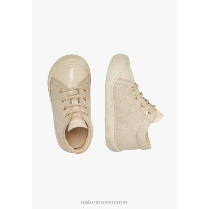 copii Naturino platină cocon pantofi pentru primul pas din piele lăcuită și piele de căprioară 4J4P75